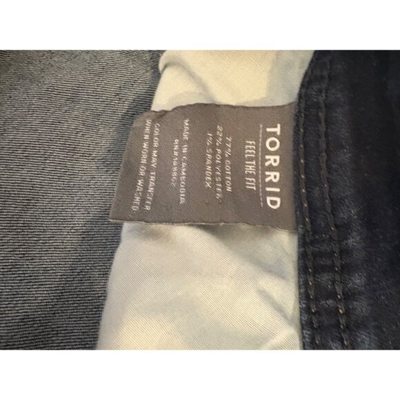 Torrid‎ Women’s 24R Luxe Slim Boot Dark Blue Denim Wash Flare Jeans - Picture 10 of 10